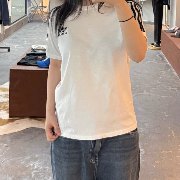 아디다스 오리지널스 파이어로고 화이트 반팔 H3022