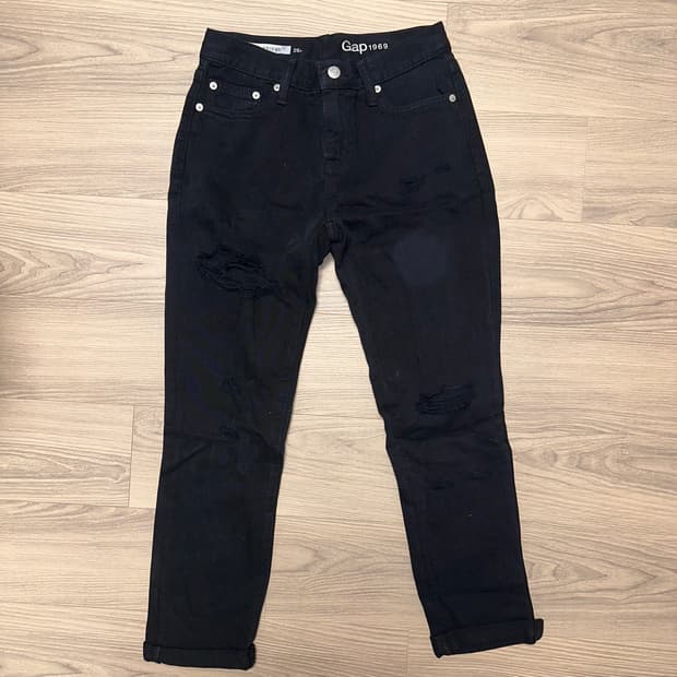 Gap 로우라이즈 일자핏 블랙데님팬츠