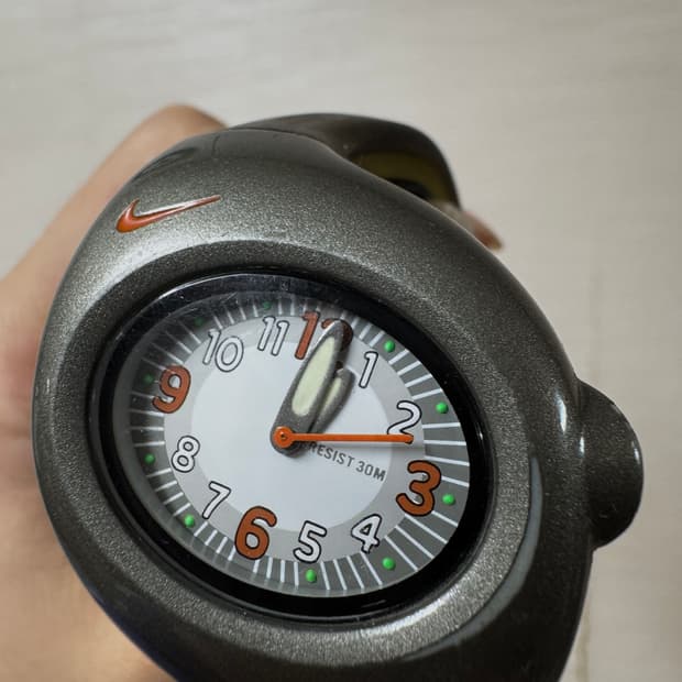 나이키 빈티지 시계