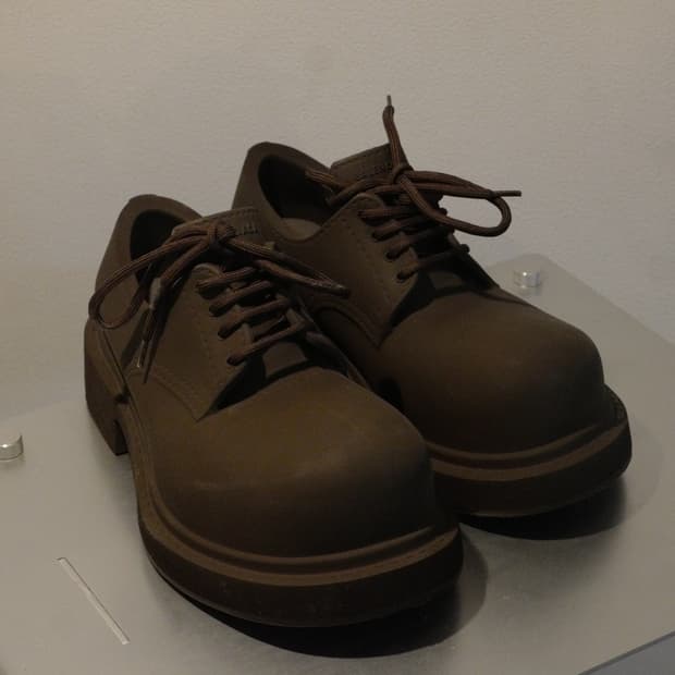 발렌시아가 스테로이드 더비 브라운 40