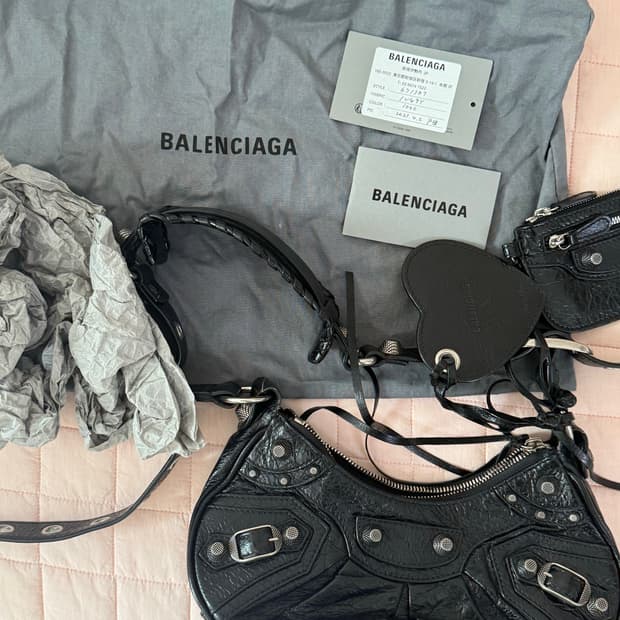 발렌시아가 르카골 xs 블랙