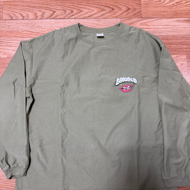 [L] 블랙아웃 피어스 사우레드 롱슬리브 팝니다!