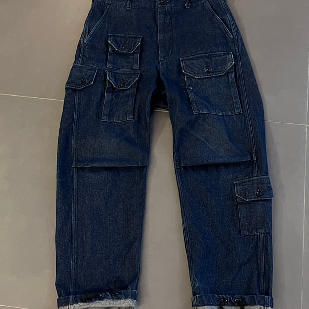 엔지니어드가먼츠 플라이트 데님팬츠 xs 팝니다.