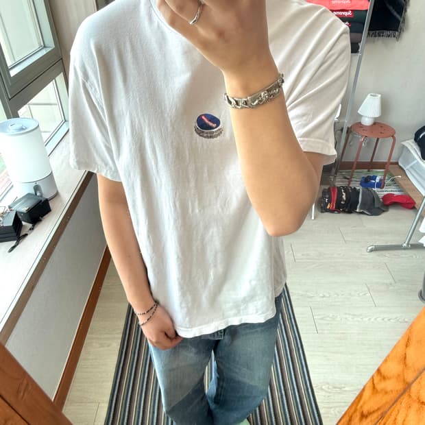 슈프림 병뚜껑 반팔 티셔츠