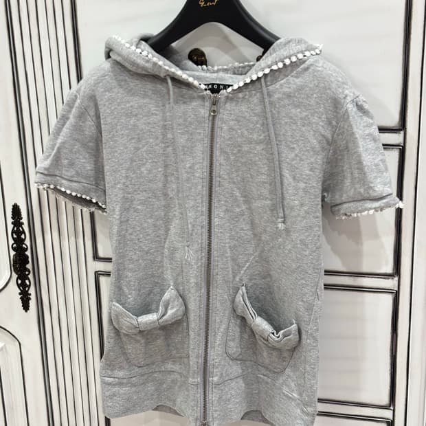 잉그니 히메갸루 러블리 리본 회색 반팔 후드집업