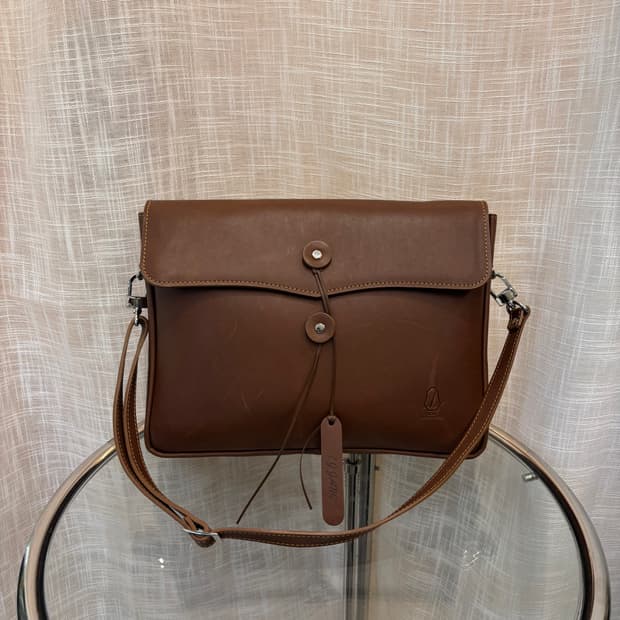  Ikju 익주 핸드메이드 가죽 브리프케이스 숄더백