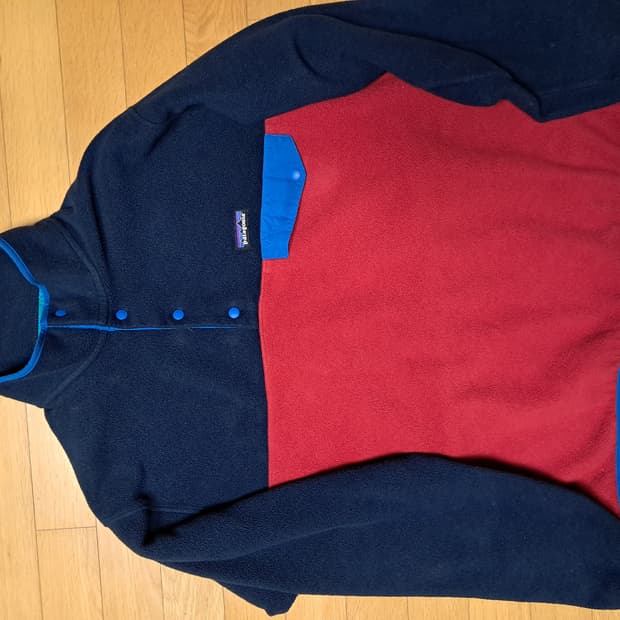 파타고니아 신칠라 레드네이비