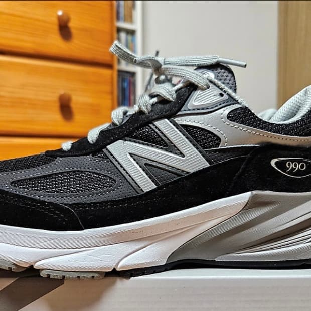 뉴발란스 990V6 블랙 270사이즈 판매