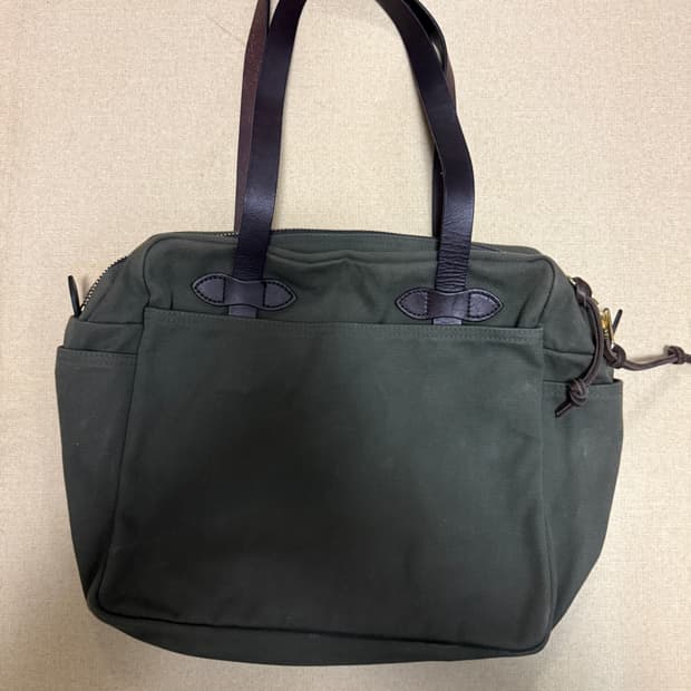 필슨 261 토드백, 오터그린