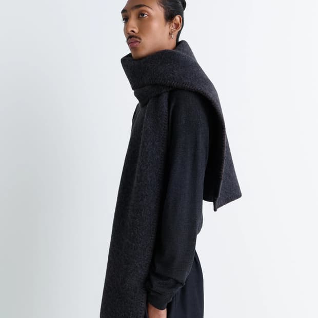 르메르 머플러! 얼바닉30 더로우 파사드패턴 에토스 문달 포터리 프라다