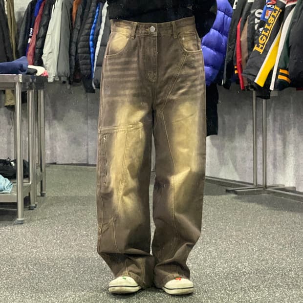 트래블 스몰로고 절개 워싱 샌드 브라운 데님 팬츠 B4038