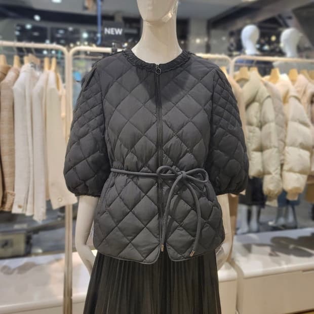 지컷 볼륨소매 숏 다운 점퍼