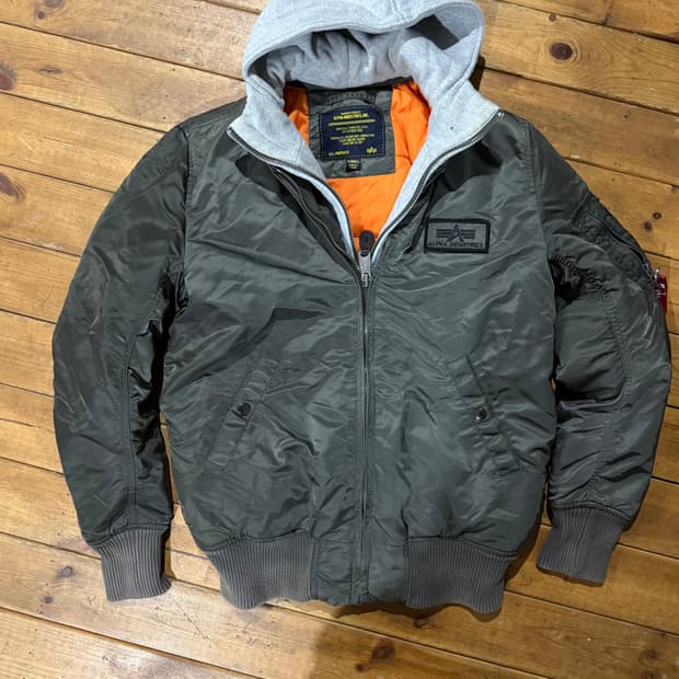 알파인더스트리 ma-1 후드봄버