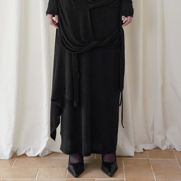 [3RD] SIGNATURE DRAPING SKIRT, BLACK