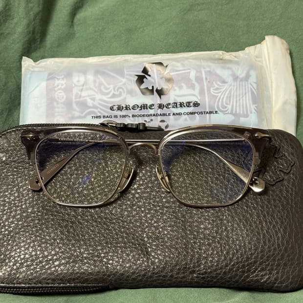 크롬하츠 슬런트레딕션 54 블랙클리어