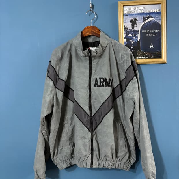 00‘s U.S Army IPFU Jacket.