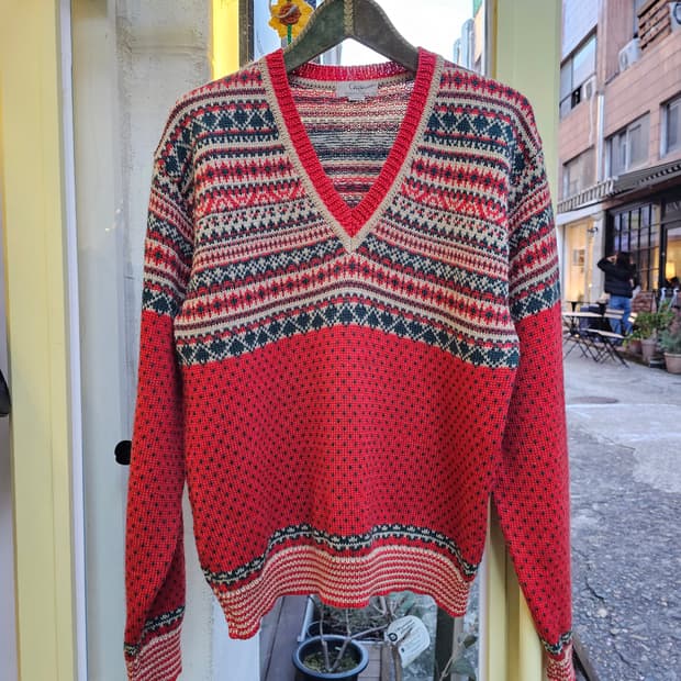 Japan GUY 오렌지 노르딕 V넥 울 니트