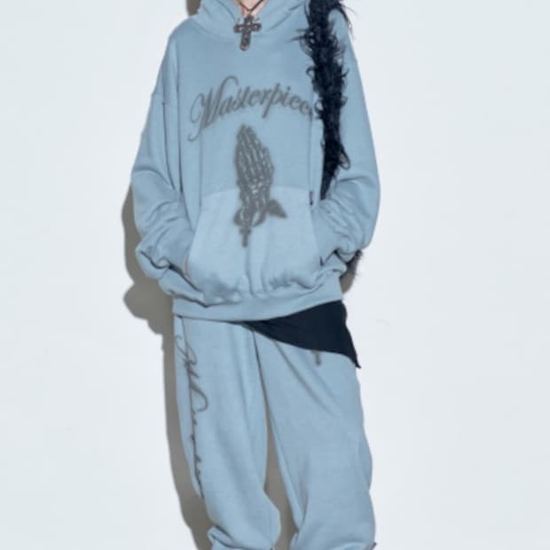 Sculptor praying jogger pants ash sage