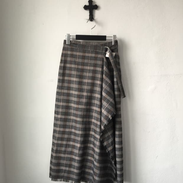 Unbalanced check pattern wrap skirt