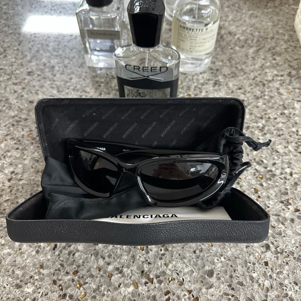 [OS] 발렌시아가 스위프트 오발 선글라스