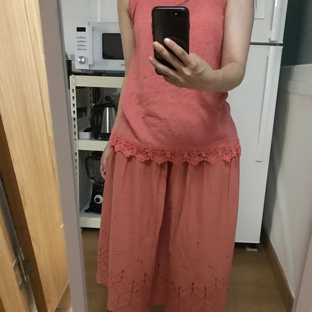 015. coral lace sleeveless top