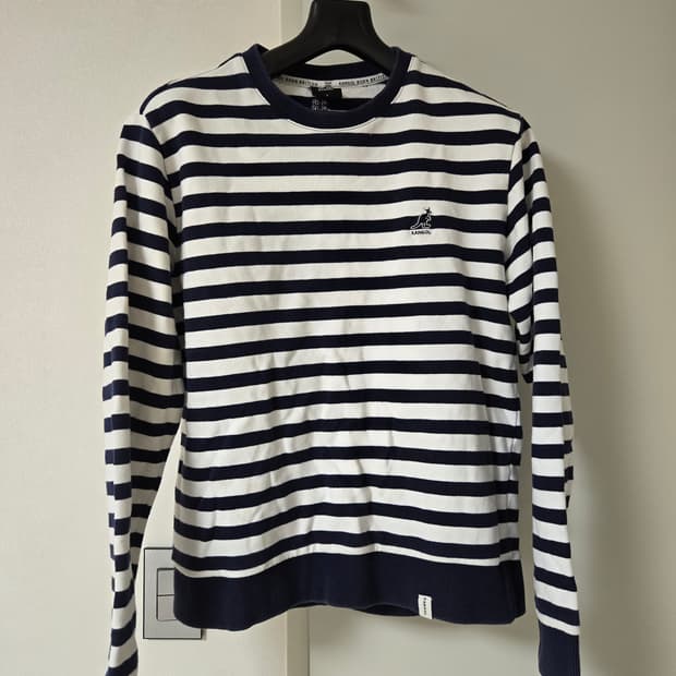 캉골 스트라이프 맨투맨