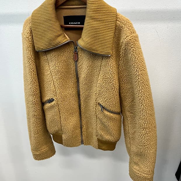 여) 코치 양털 집업자켓 