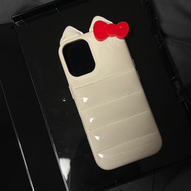 어반소피스티케이션 헬로키티 콜라보 케이스 아이폰 16