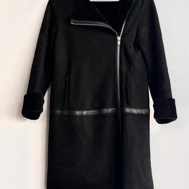 띠어리 스웨이드 양털 지퍼 무스탕 코트