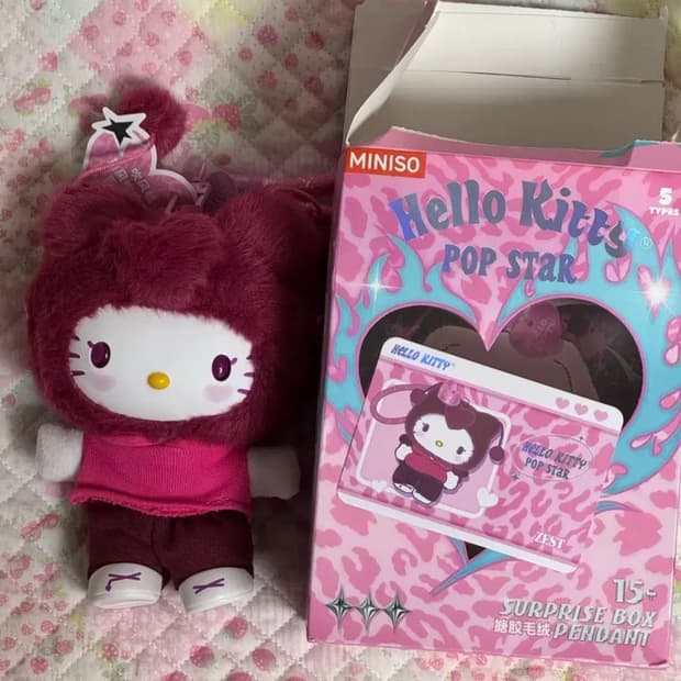 미니소 헬로키티 팝스타 제스트 인형 키링