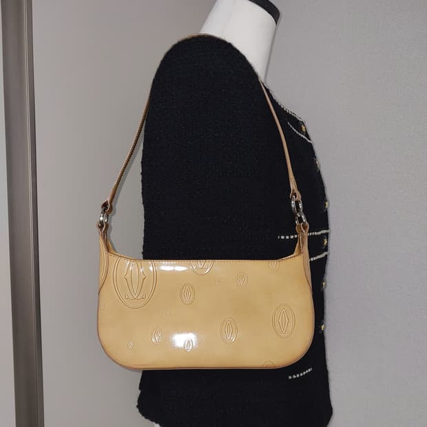 까르띠에 해피 버스데이 보르도 가죽 핸드백