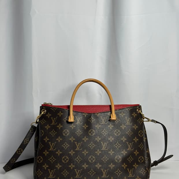 루이비통 팔라스 MM 모노그램 레드