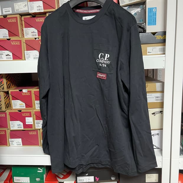 XXL) cp company x 아디다스 롱슬리브