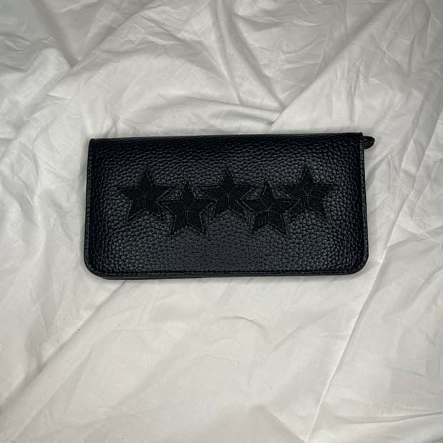 코디 샌더슨 스타 엠보스드 장지갑