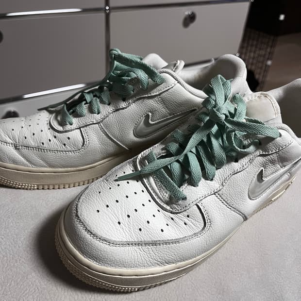 [270] 나이키 에어포스 1 빈티지 세일 (DO9785-100)