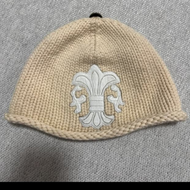 오늘만 급처) 크롬하츠 아이보리 비니