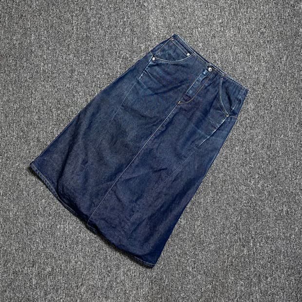 🌊Levis engineererd long skirts