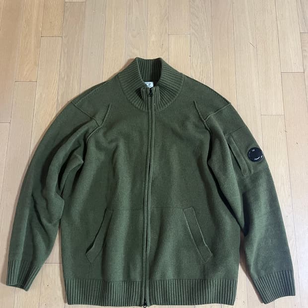 CP컴퍼니 니트 집업 카키 - 25FW