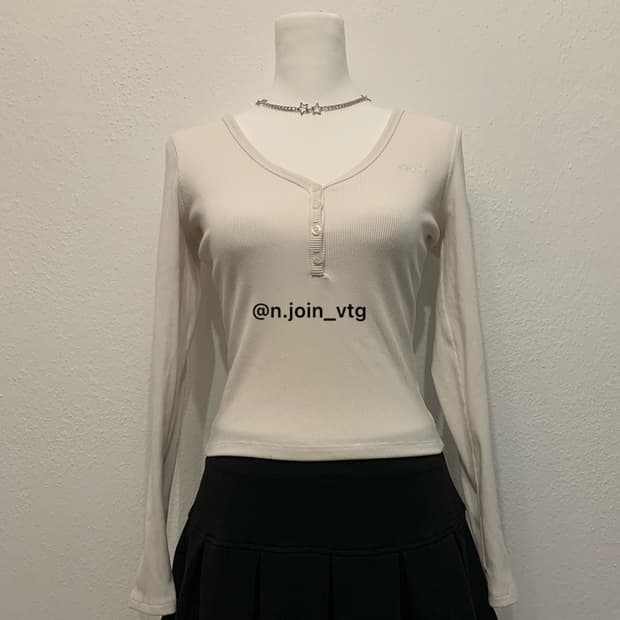 홀리스터 헨리넥 크림 화이트 롱슬리브 아베크롬비