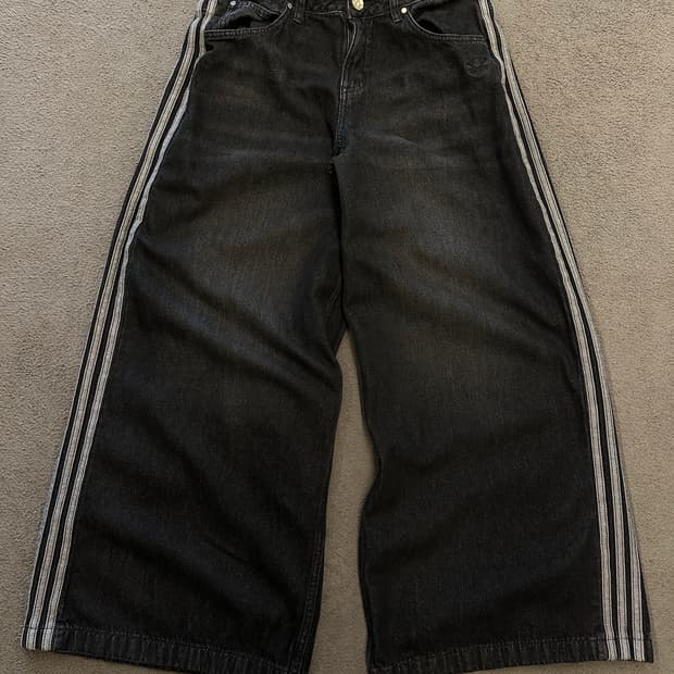 아디다스 아딜레늄 와이드 데님 처분 