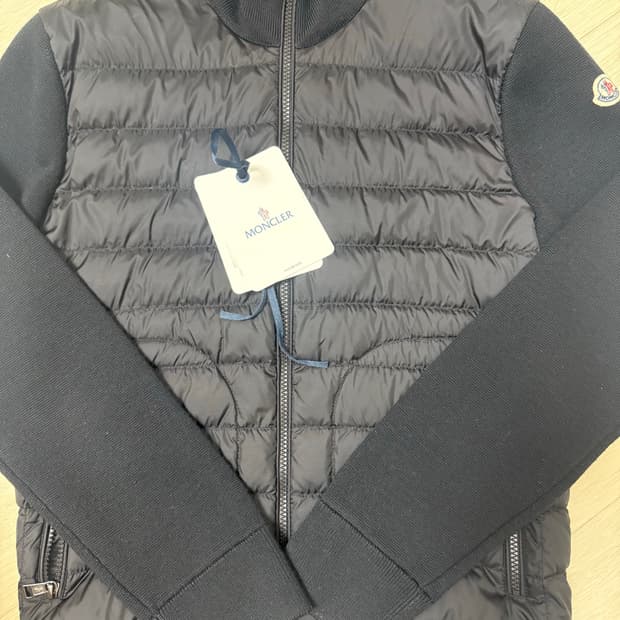 24fw몽클레어 니트패딩 s
