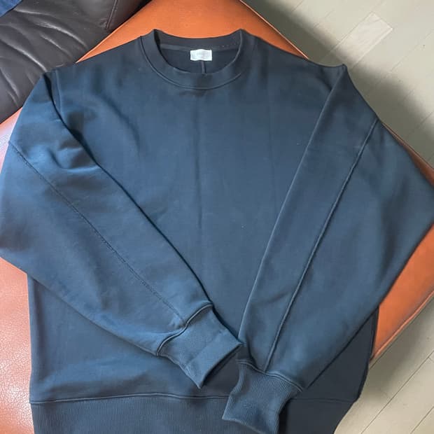 쿠어 맨투맨 블랙