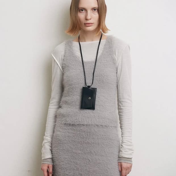 로우타이드 슬리브리스 니트탑 그레이