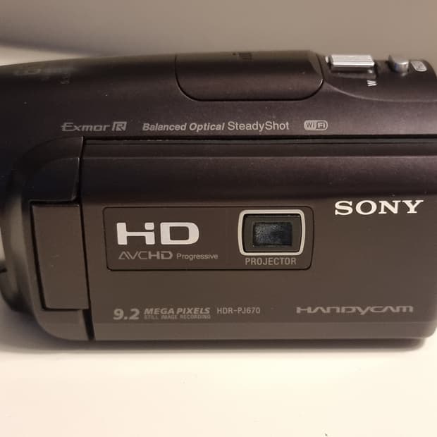 SONY HADYCAM PJ670