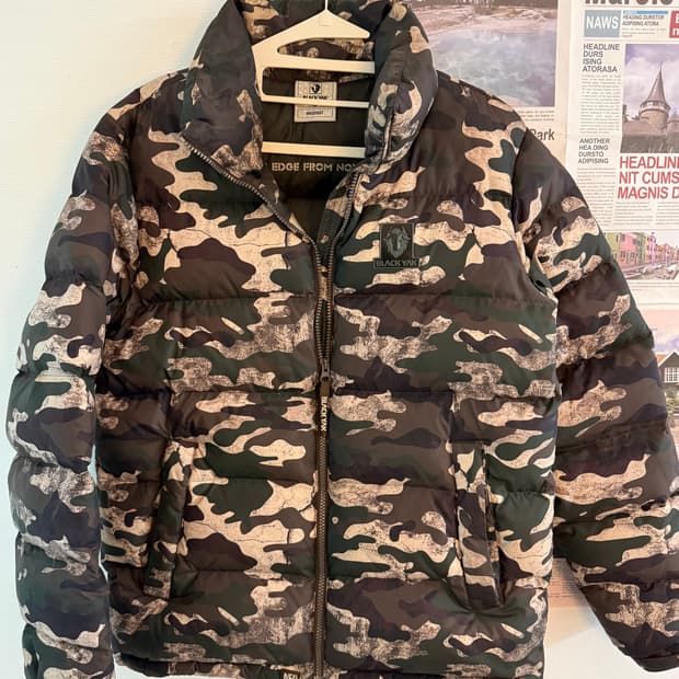블랙야크 카모 패딩