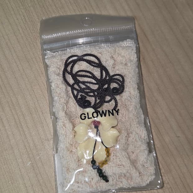 글로니 플로럴 젬 네크리스