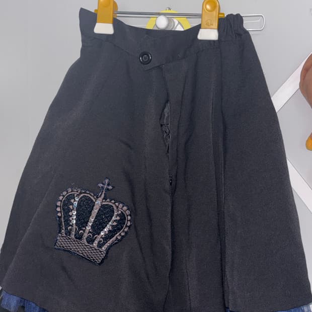 블랙피스나우 샤스커트