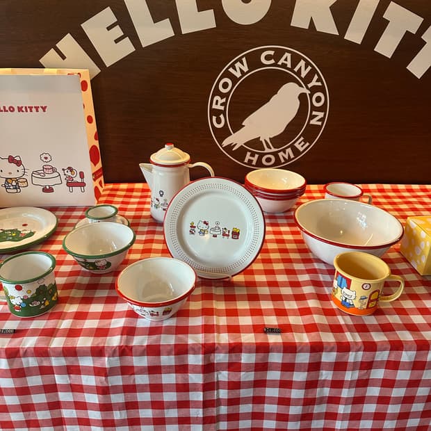 크로우캐년 헬로키티 콜라보