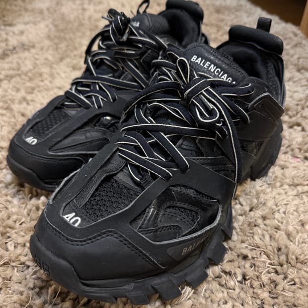 발렌시아가 트랙스니커즈 블랙 40