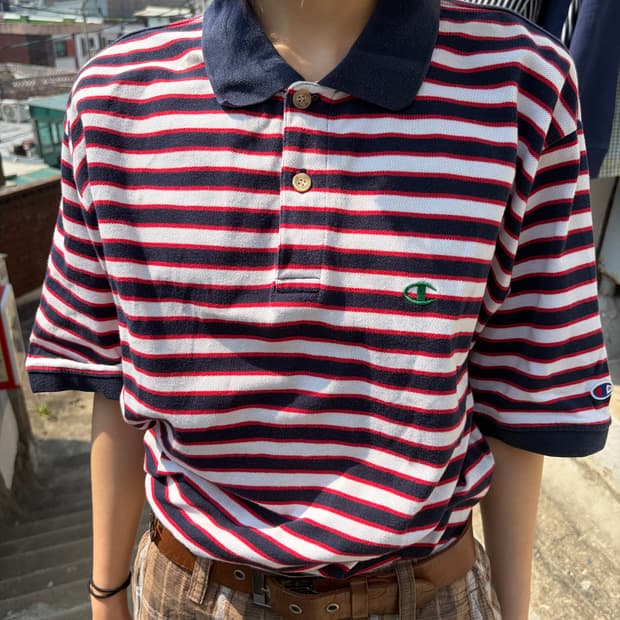 Champion 네이비 레드 스트라이프 피케 폴로 티셔츠 